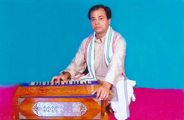 Padavali Kirtan by Swapan Boral