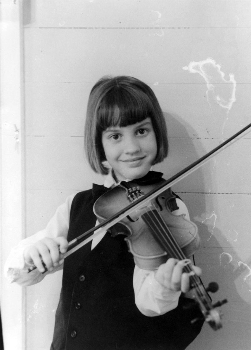 Gabie with fiddle
