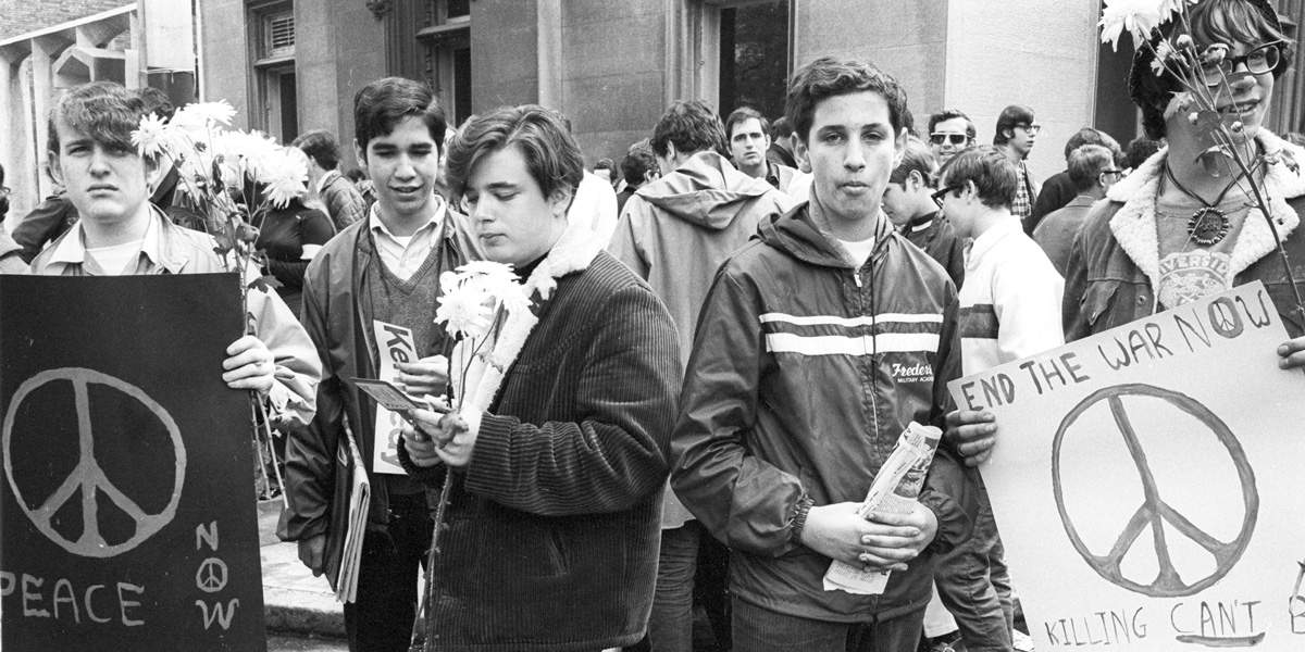 Sings Protest 1960s